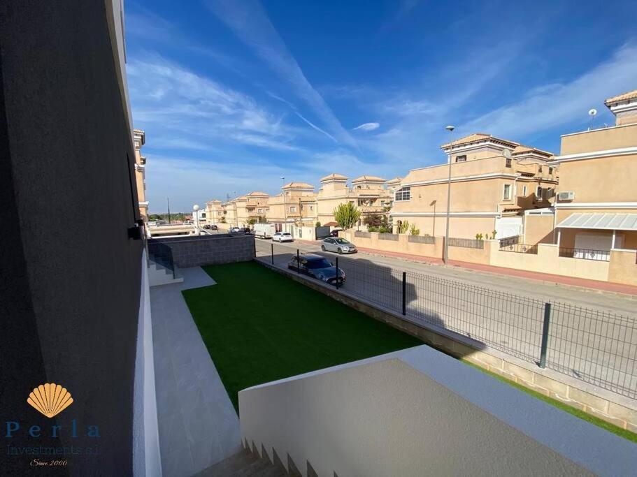 Beautiful New South Facing Bungalow With Large Terrace Dehesa de Campoamor  Exterior foto
